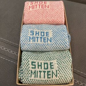 Vintage Shoe Mittens.